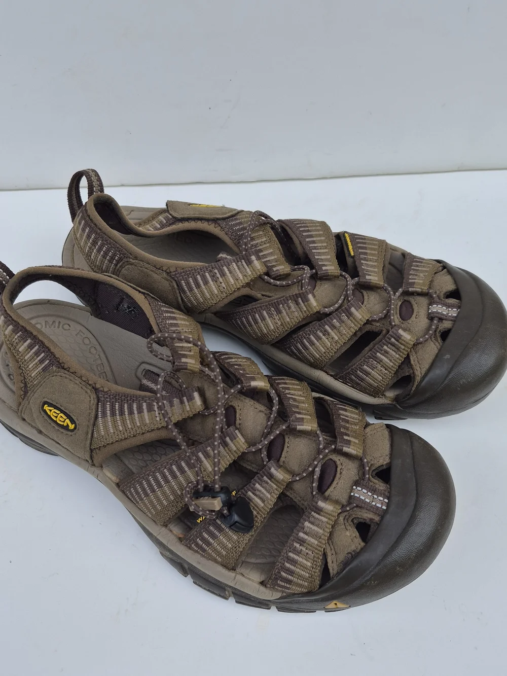 KEEN Men’s Brown Waterproof Outdoor Sandals